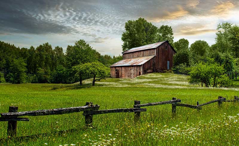 Rustic Charm: Barn Wedding Décor and Ideas wedding